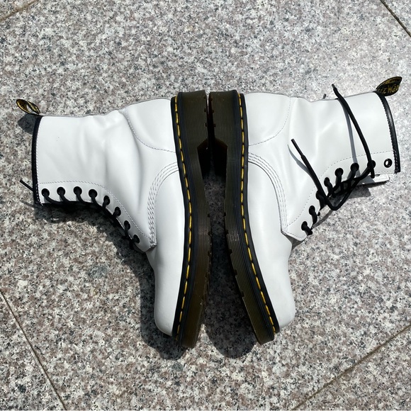 Dr. Martens boots - Picture 6 of 9